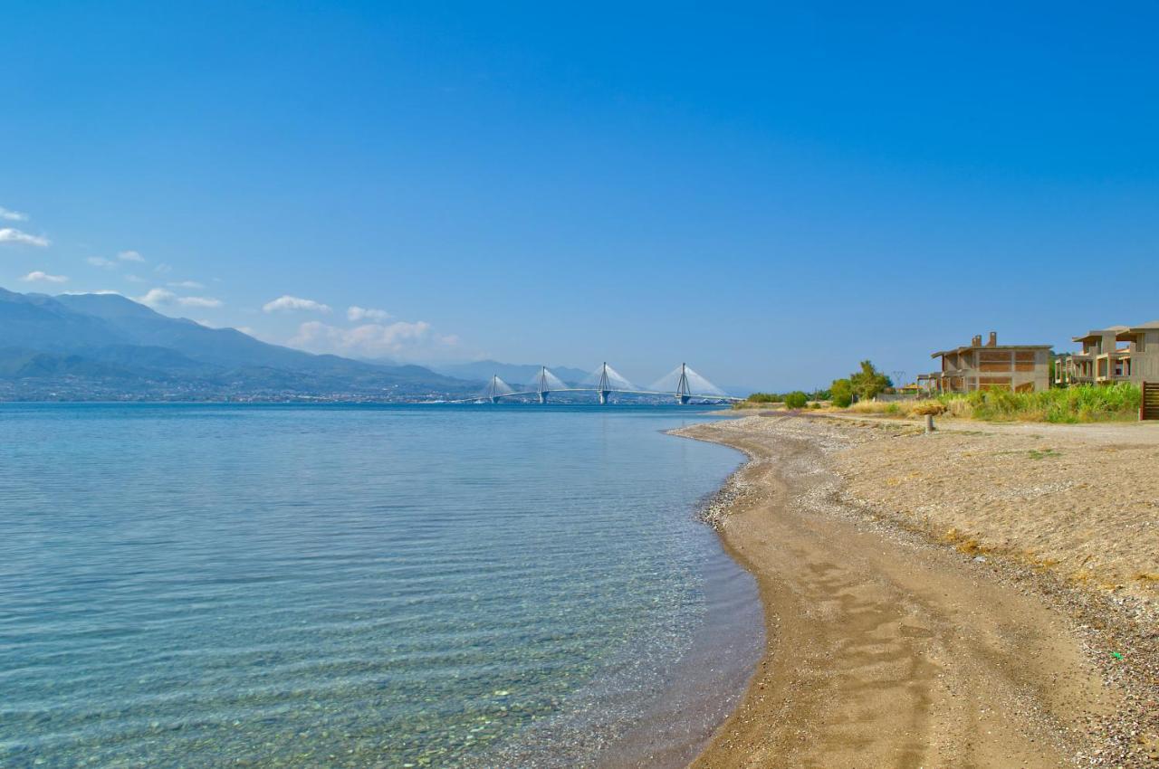 Epipleon Luxury Suites -104- Δωμάτιο 35Τμ Με Βεράντα 35Τμ Μπροστά Στη Θάλασσα Nafpaktos Dış mekan fotoğraf